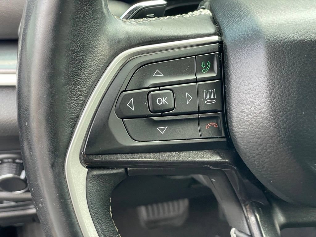 Used 2021 Jeep Grand Cherokee L Laredo AWD/4WD image 19
