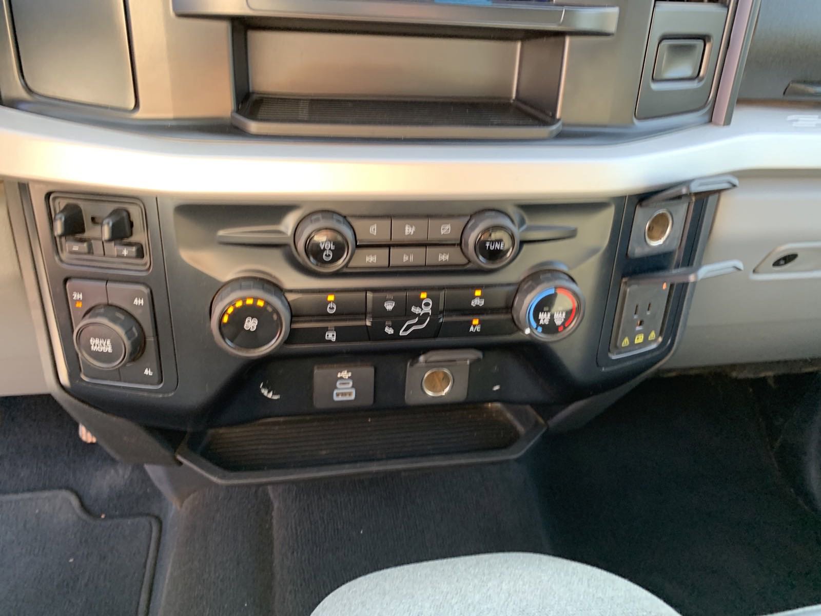 Used 2023 Ford F250 XLT image 27