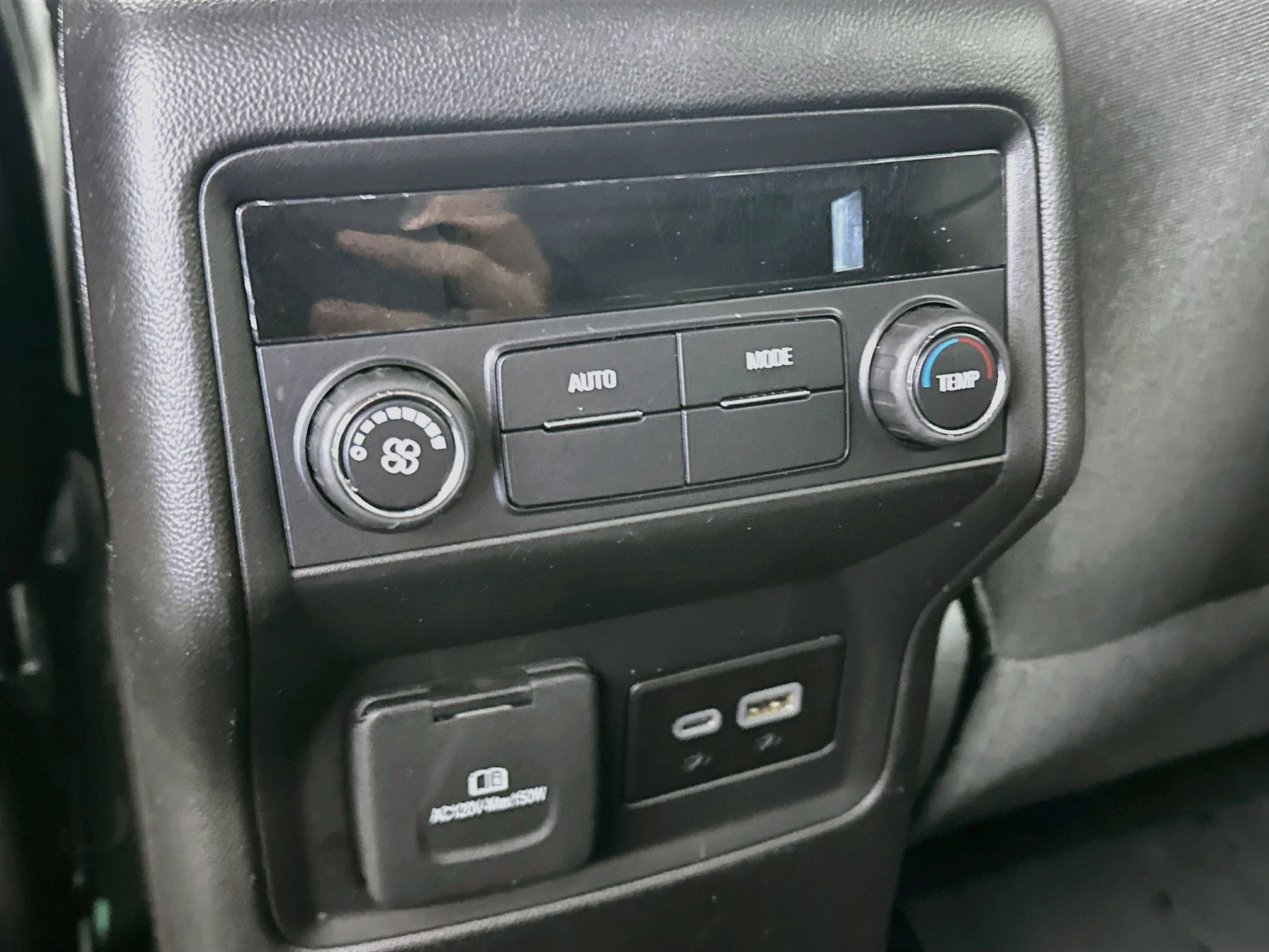 Used 2023 GMC Acadia SLE w/ Driver Convenience Package FWD image 28