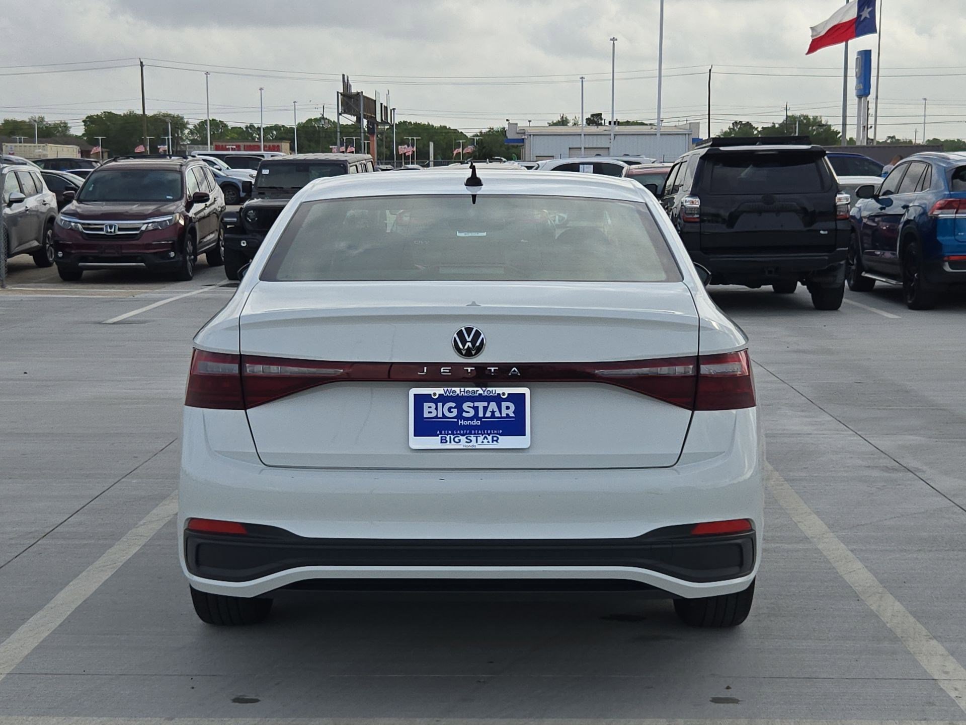 Used 2025 Volkswagen Jetta Sport image 5