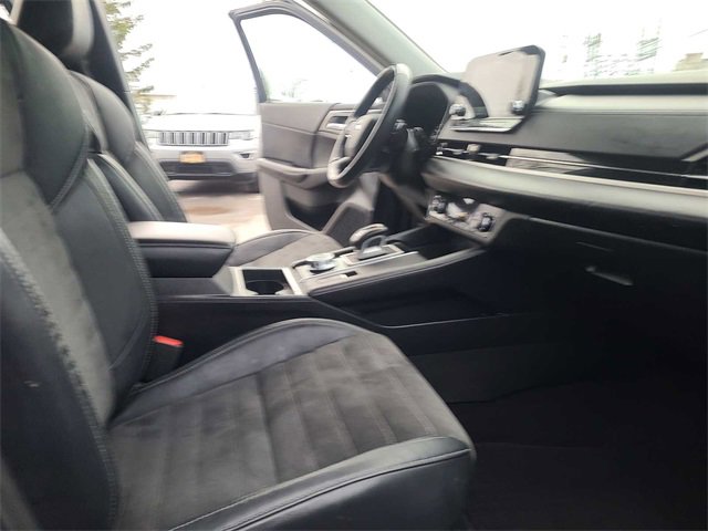Used 2023 Mitsubishi Outlander SE image 17