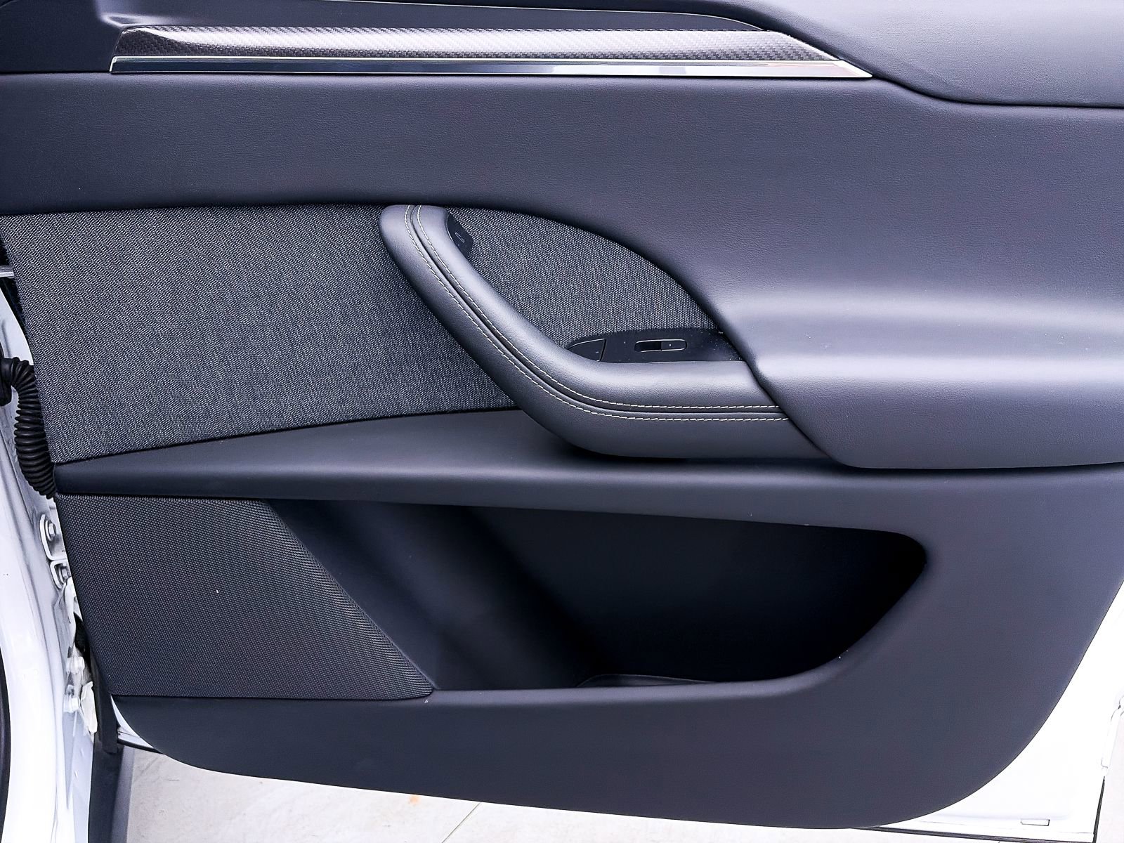 Used 2022 Tesla Model X Plaid image 30