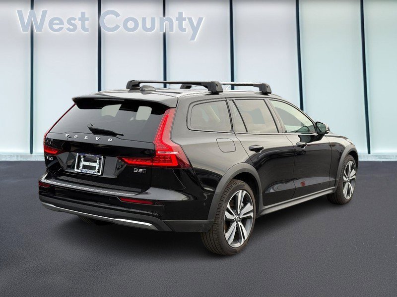 New 2026 Volvo V60 B5 Cross Country Plus w/ Climate Package video 3