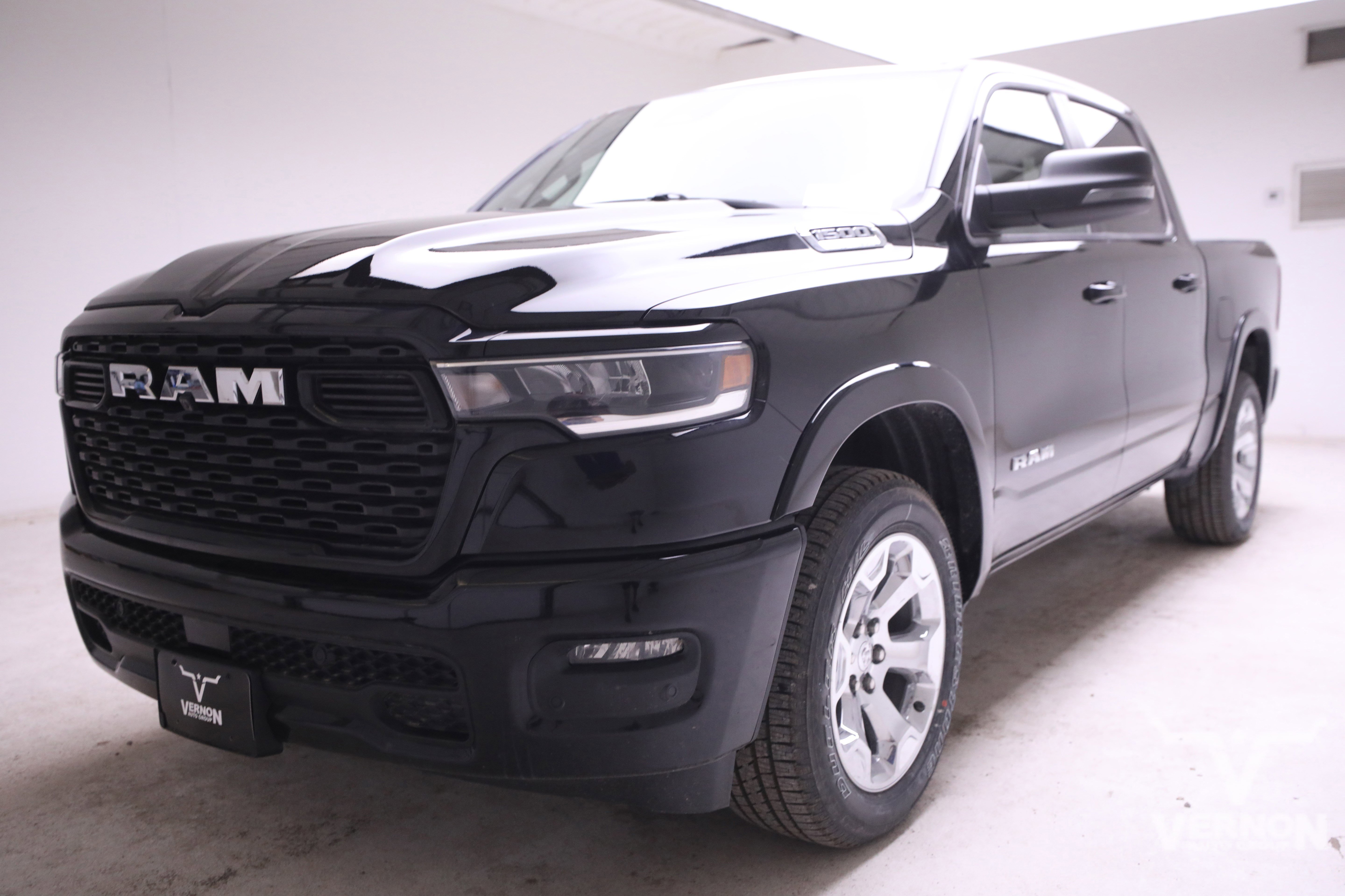 New 2025 RAM 1500 2WD Crew Cab