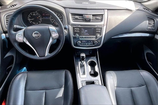 Used 2016 Nissan Altima 2.5 SL w/ Moonroof Package image 14