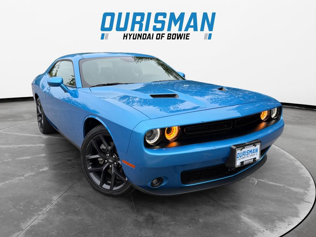 Used 2023 Dodge Challenger SXT w/ Plus Package RWD image 1