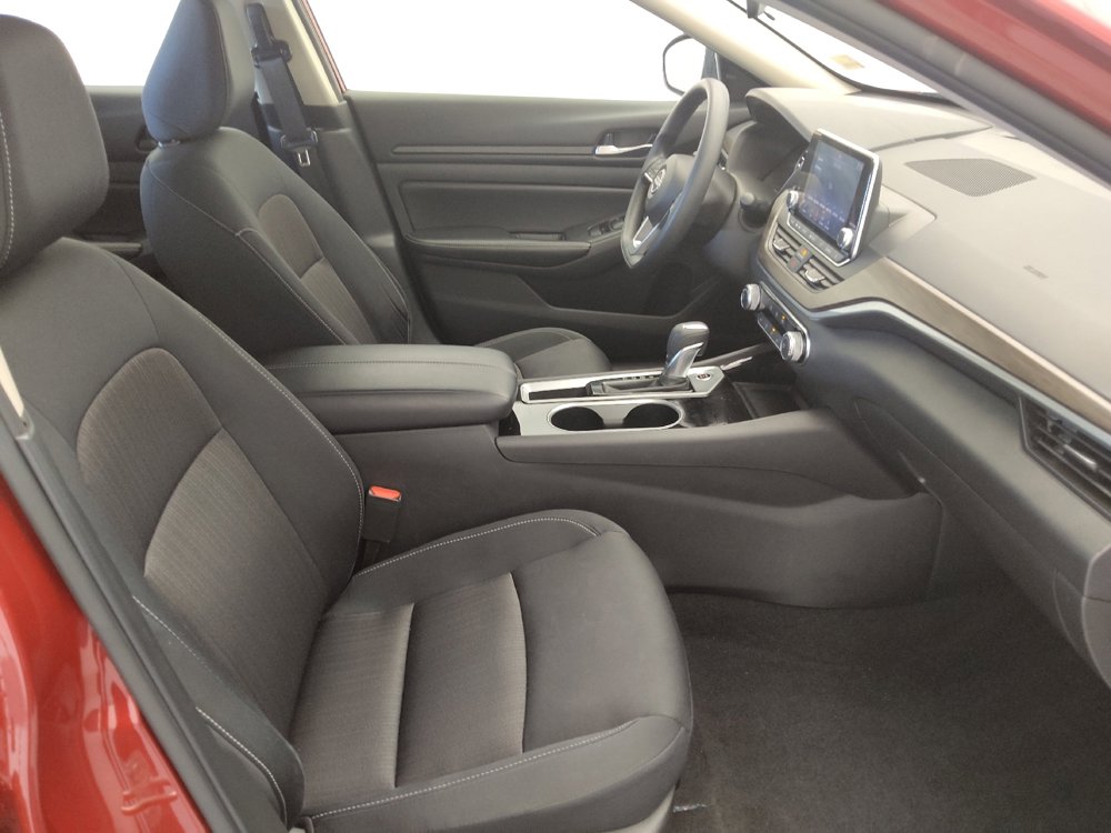 Used 2024 Nissan Altima 2.5 SV image 21