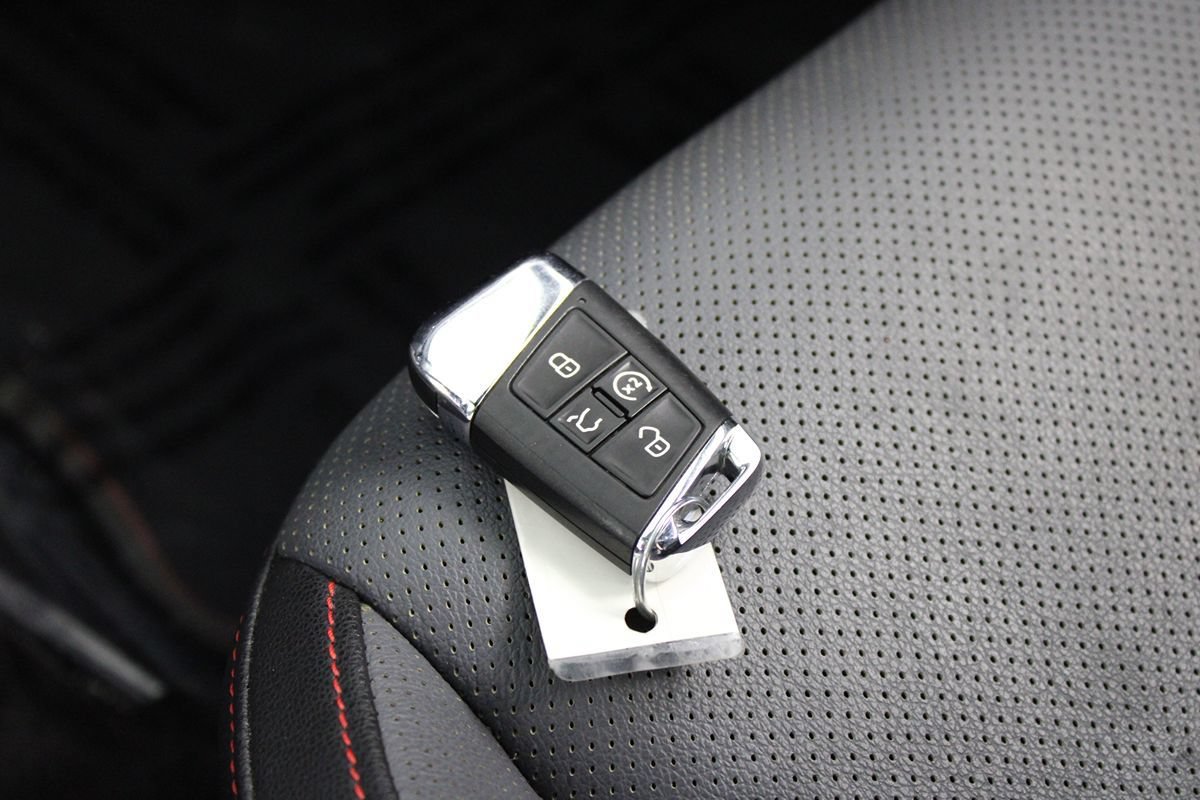 Used 2025 Volkswagen Jetta GLI Autobahn FWD image 22