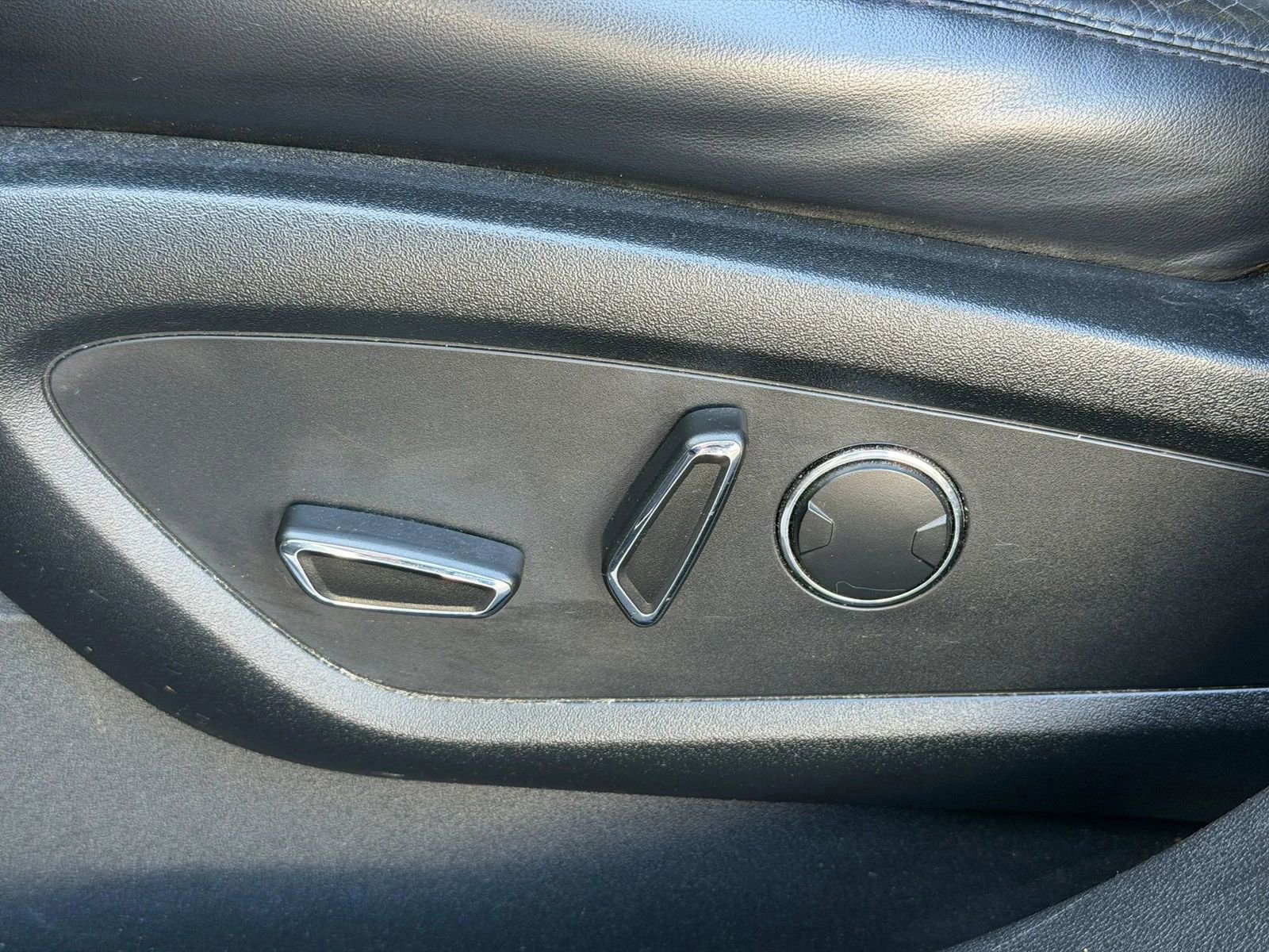 Used 2016 Lincoln MKX Select FWD image 31