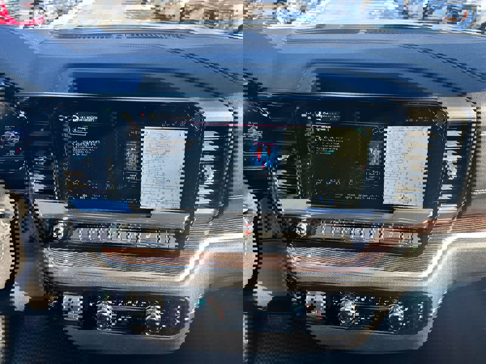 New 2025 GMC Sierra 1500 SLE w/ Preferred Package image 26