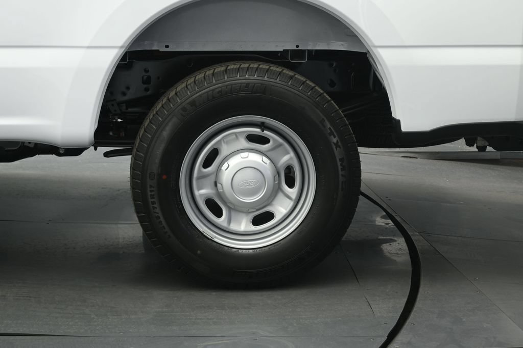 New 2026 Ford F250 XL w/ 360-Degree Camera Package RWD image 18