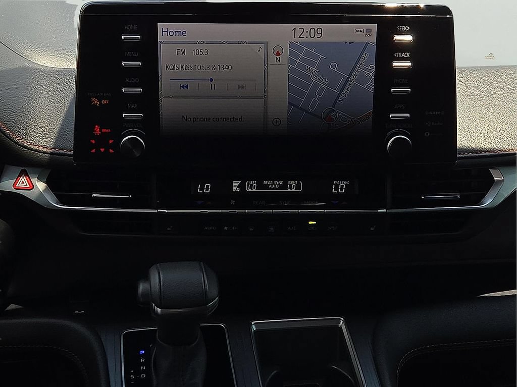 Used 2023 Toyota Sienna XSE FWD image 14