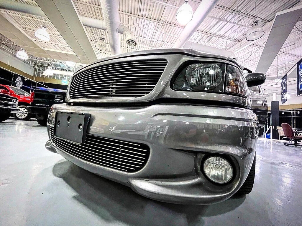 Used 2003 Ford F150 Lightning image 16