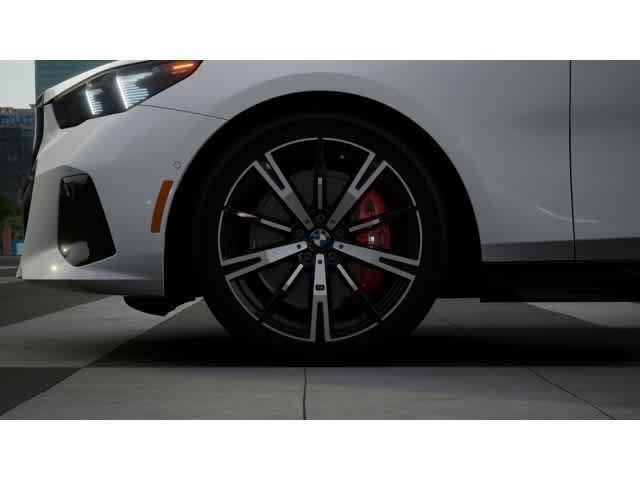 Used 2026 BMW 530i w/ M Sport Package RWD image 7