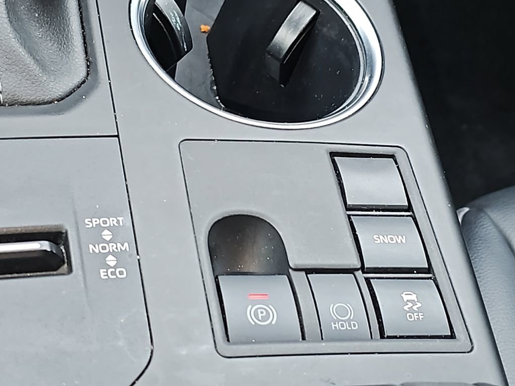 Used 2024 Toyota Highlander XLE image 18