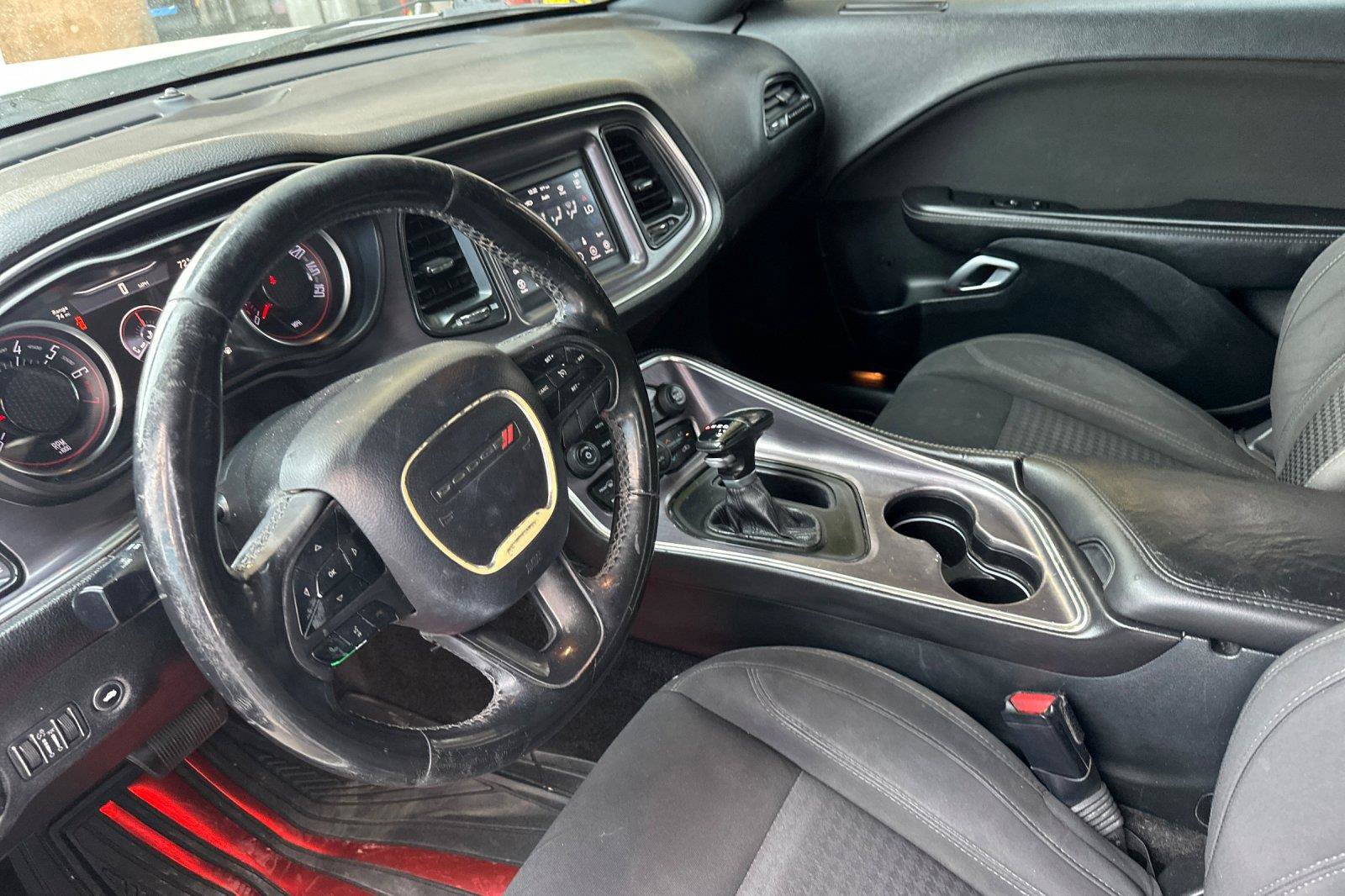 Used 2018 Dodge Challenger SXT RWD image 10
