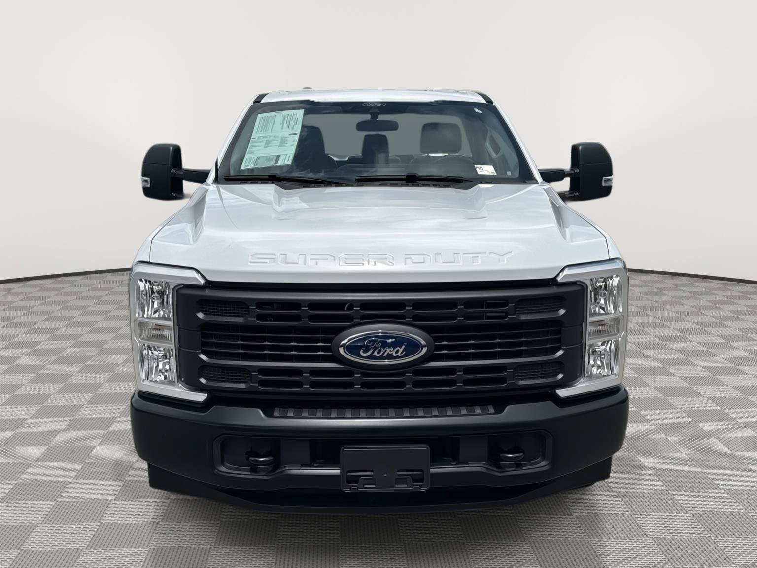 Used 2025 Ford F250 XL RWD image 2