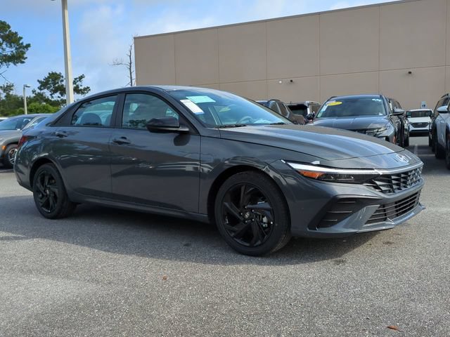 New 2026 Hyundai Elantra Sport FWD image 3