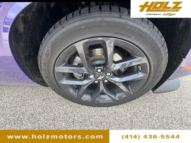 Used 2023 Dodge Challenger R/T w/ Plus Package image 33