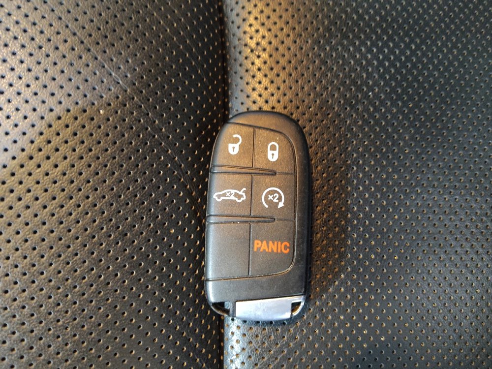 Used 2017 Chrysler 300 C image 32