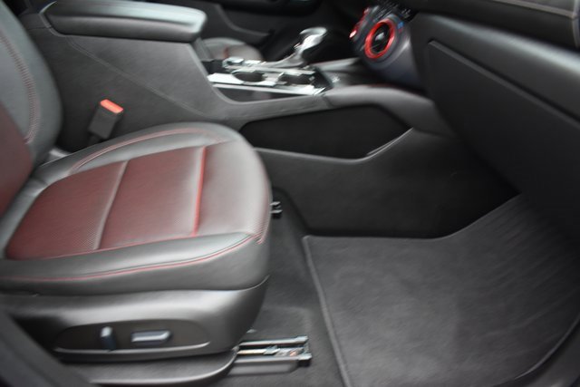 Certified 2023 Chevrolet Blazer RS w/ Enhanced Convenience Package image 8