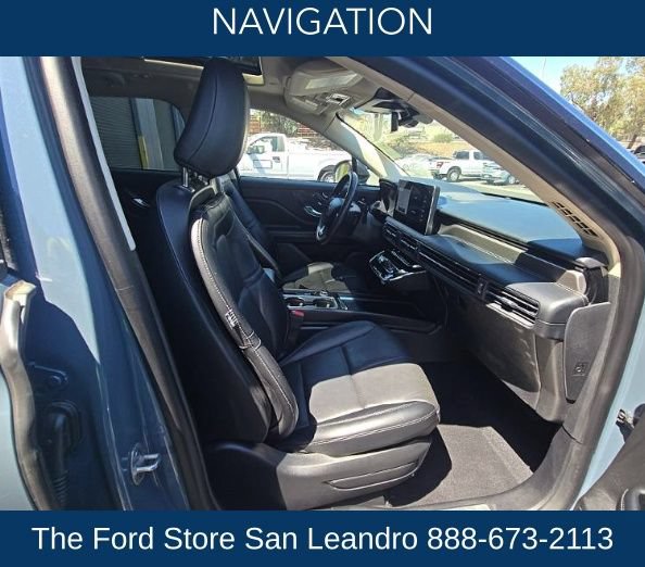 Used 2023 Lincoln Corsair Reserve w/ Equipment Group 202A FWD image 13