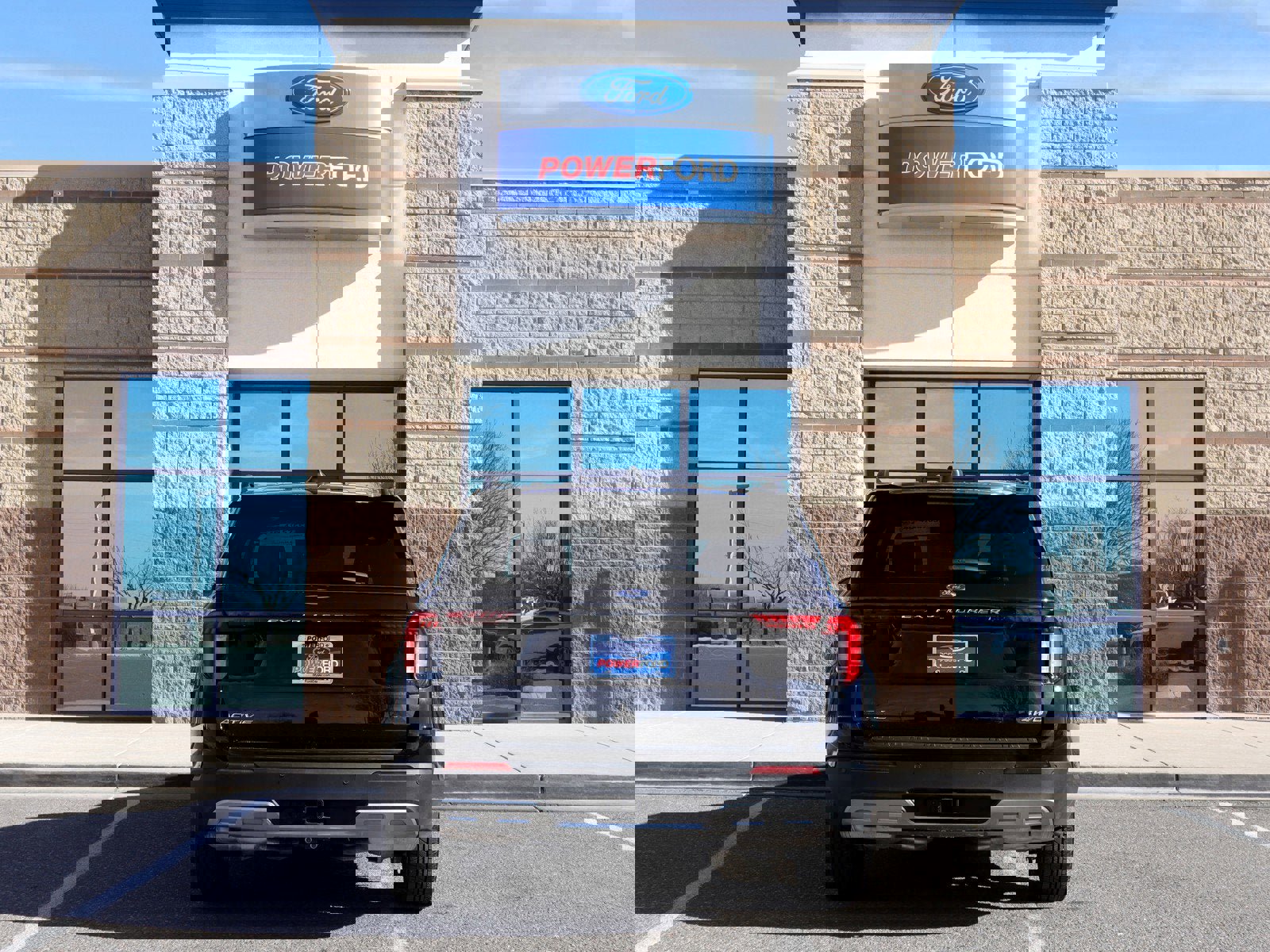 New 2025 Ford Explorer Active w/ Active Comfort Package image 7