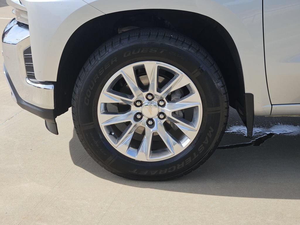 Used 2019 Chevrolet Silverado 1500 LTZ w/ LTZ Texas Edition AWD/4WD image 17