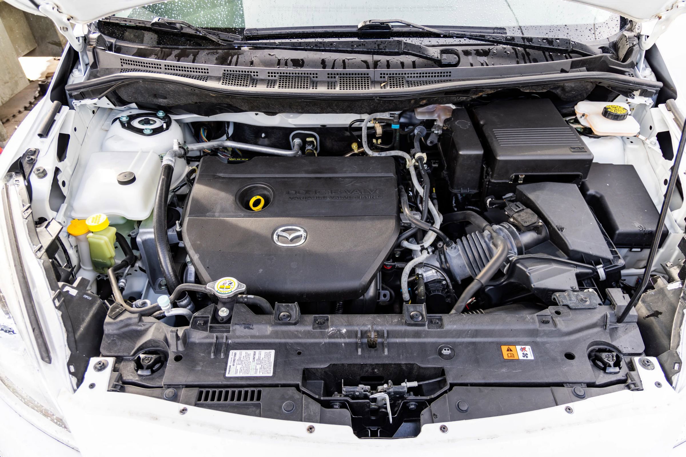 Used 2012 MAZDA MAZDA5 Sport image 33