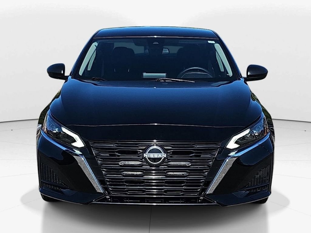 Used 2025 Nissan Altima 2.5 S image 11