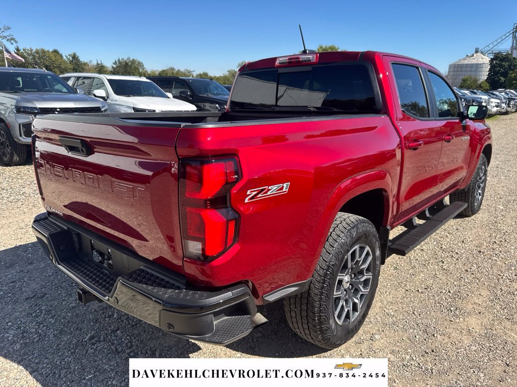 Used 2025 Chevrolet Colorado Z71 w/ Technology Package AWD/4WD image 52