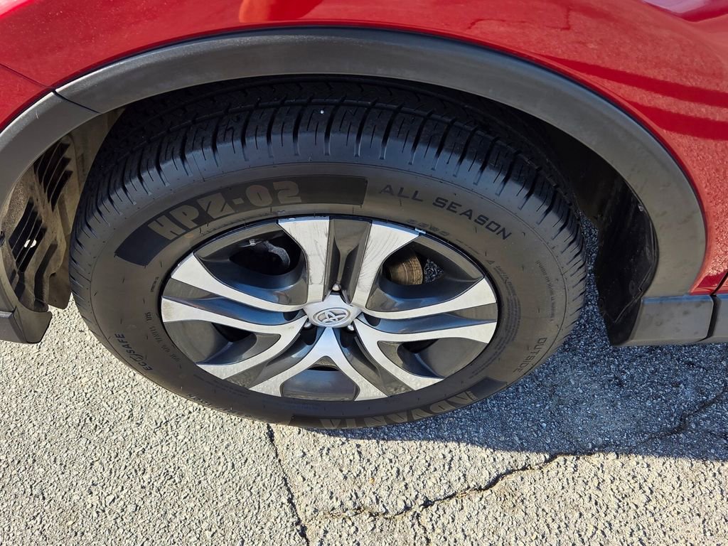 Used 2017 Toyota RAV4 LE image 16