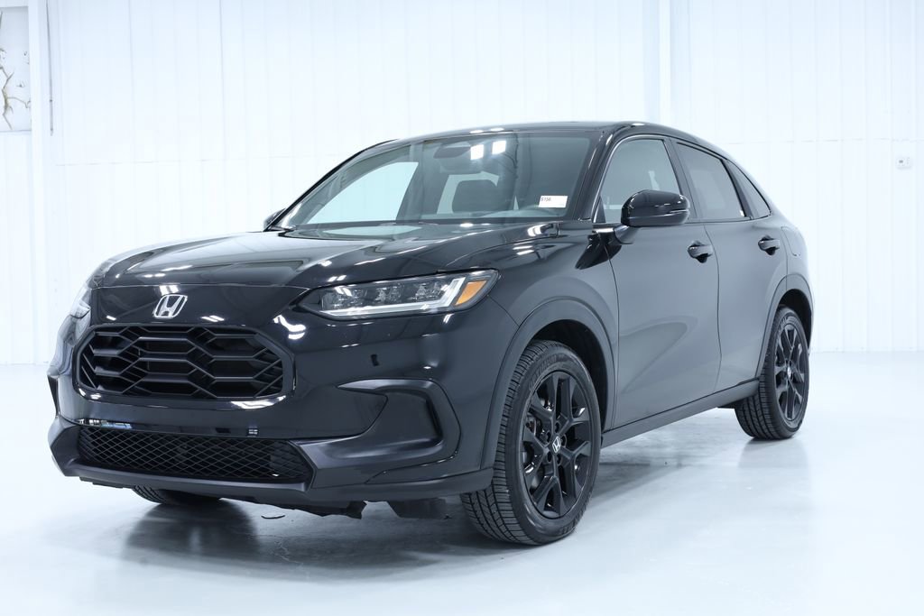 Used 2023 Honda HR-V Sport image 1