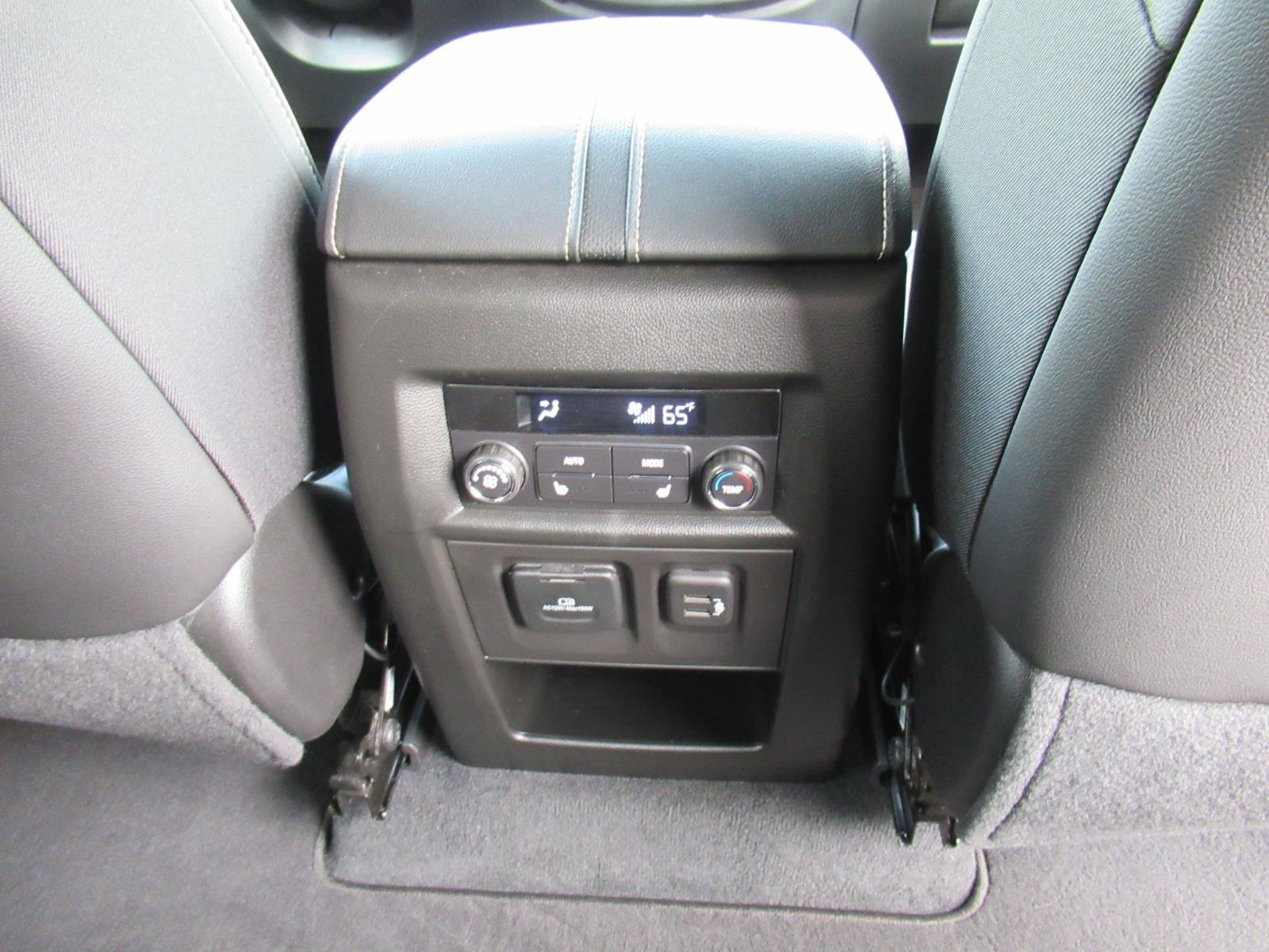 Used 2023 Chevrolet Traverse Premier w/ Redline Edition FWD image 36