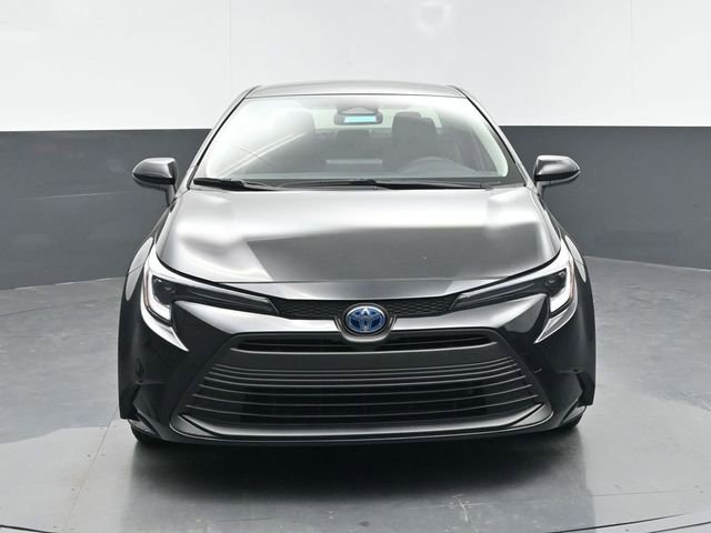 Used 2024 Toyota Corolla LE image 3