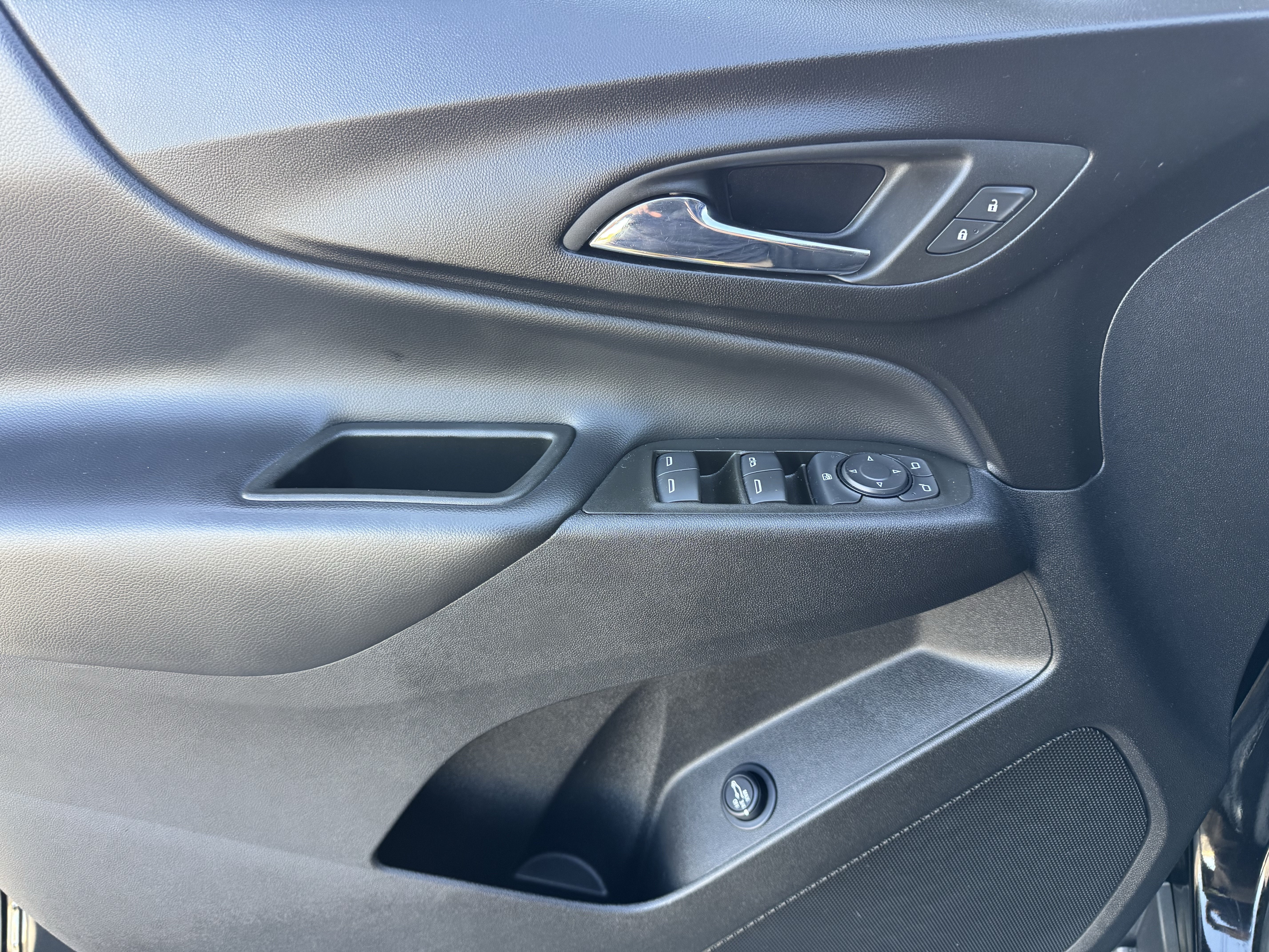 Certified 2023 Chevrolet Equinox LT AWD/4WD image 11