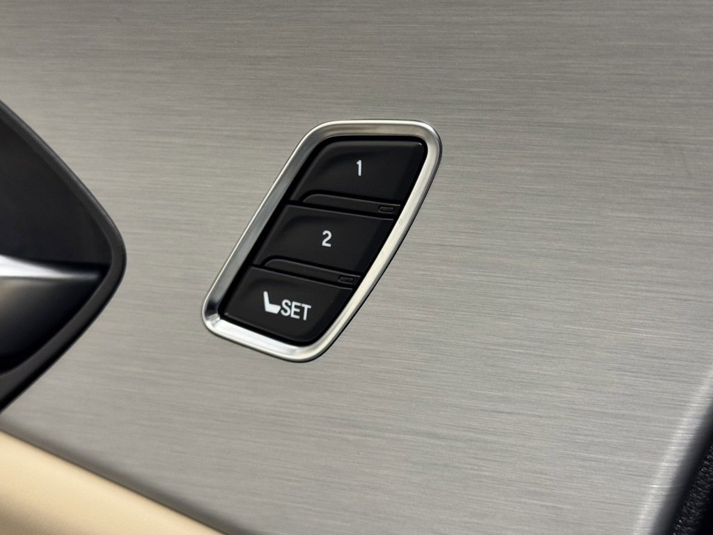 Used 2025 Acura TLX w/ Technology Package image 16