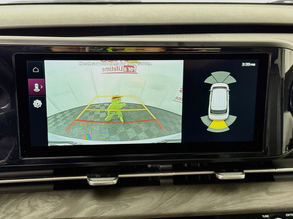Certified 2024 Kia Carnival EX FWD image 7