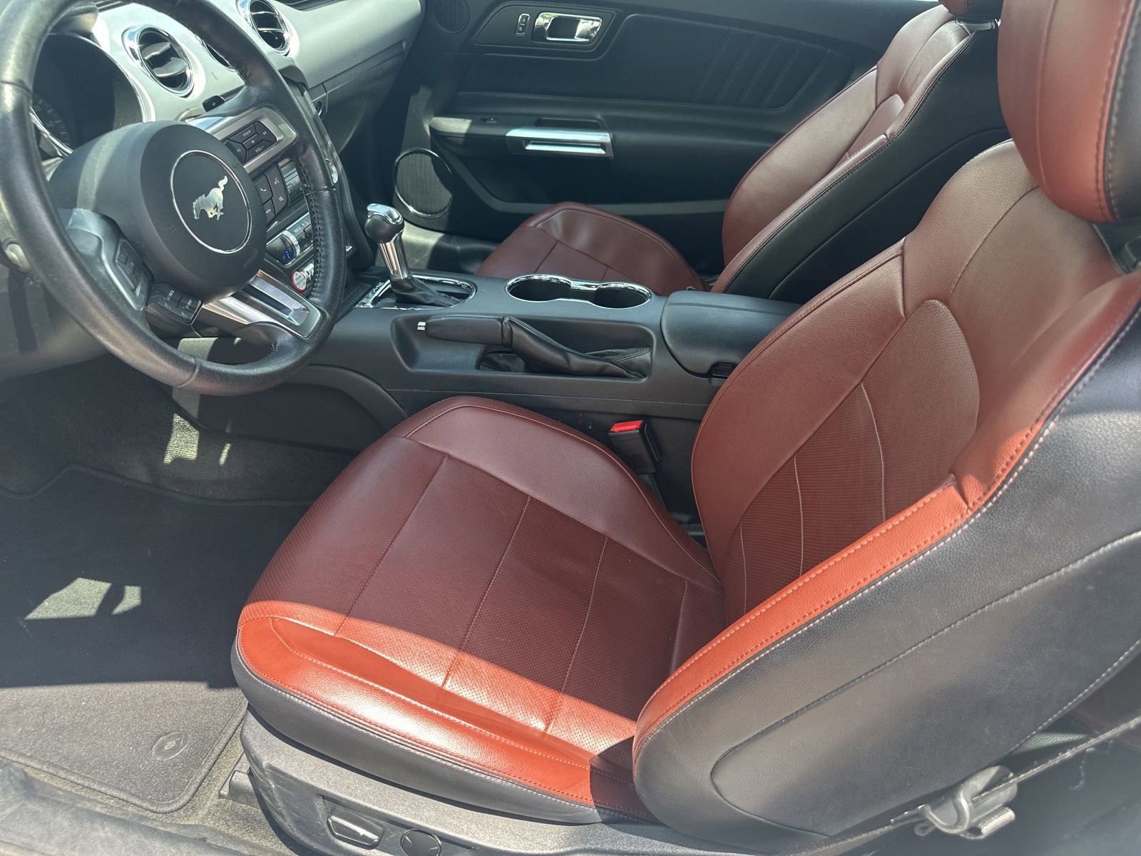 Used 2016 Ford Mustang Premium RWD image 12