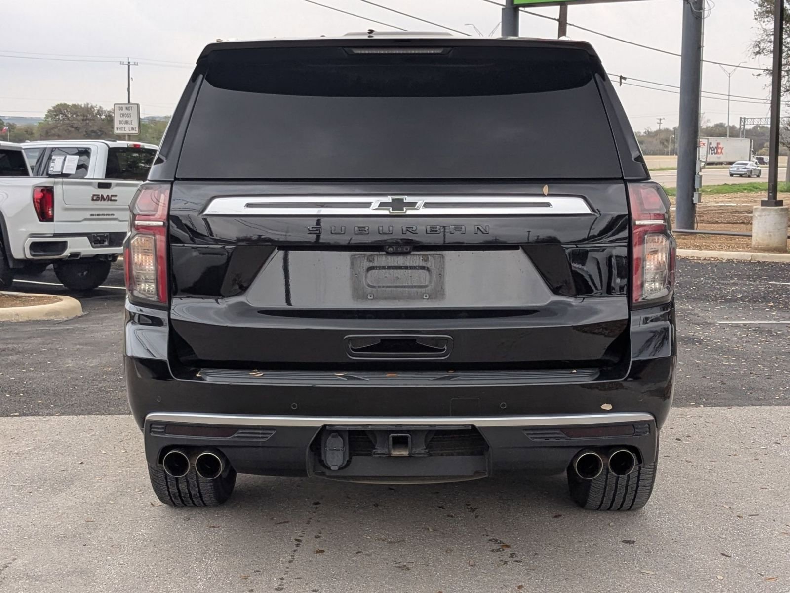 Used 2023 Chevrolet Suburban High Country w/ Advanced Technology Package image 4