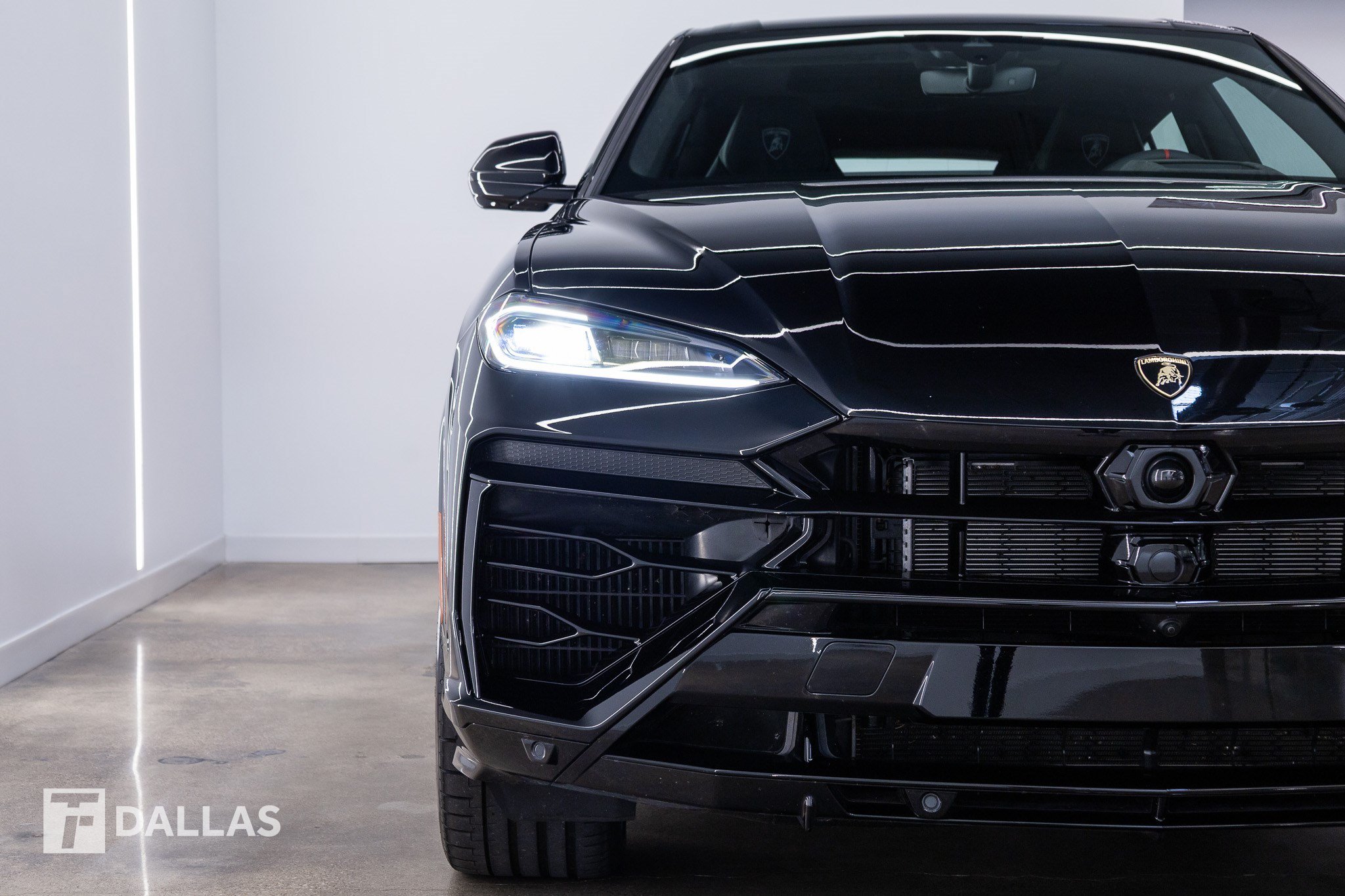 Used 2026 Lamborghini Urus SE AWD/4WD image 21
