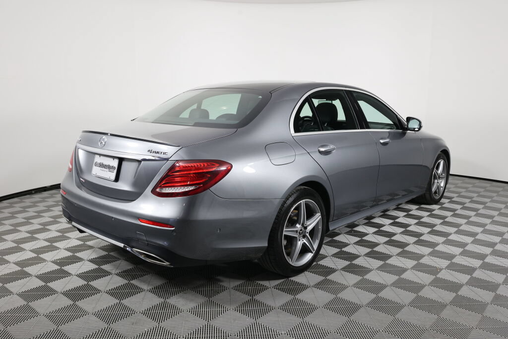 Used 2019 Mercedes-Benz E 300 4MATIC image 2