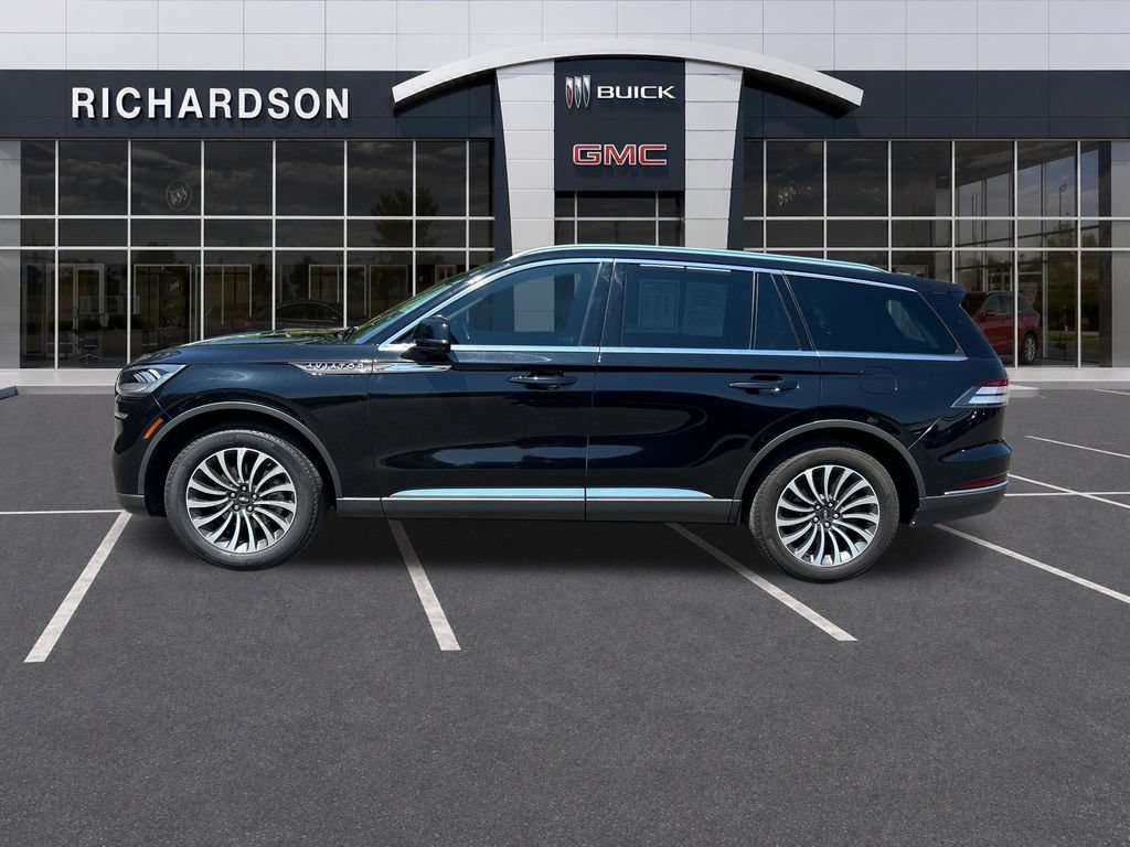 Used 2022 Lincoln Aviator Reserve AWD/4WD image 2