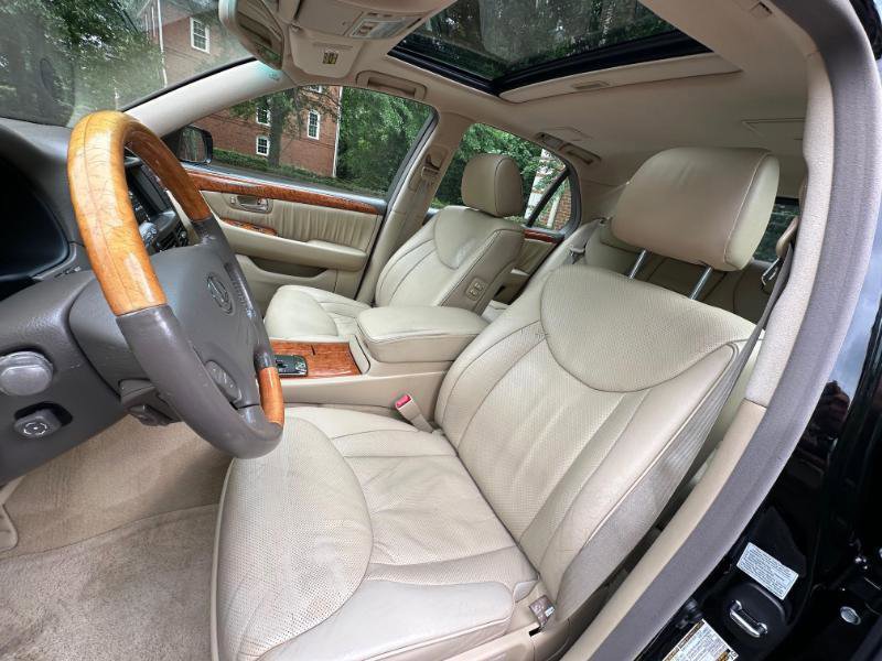 Used 2005 Lexus LS 430 RWD image 25