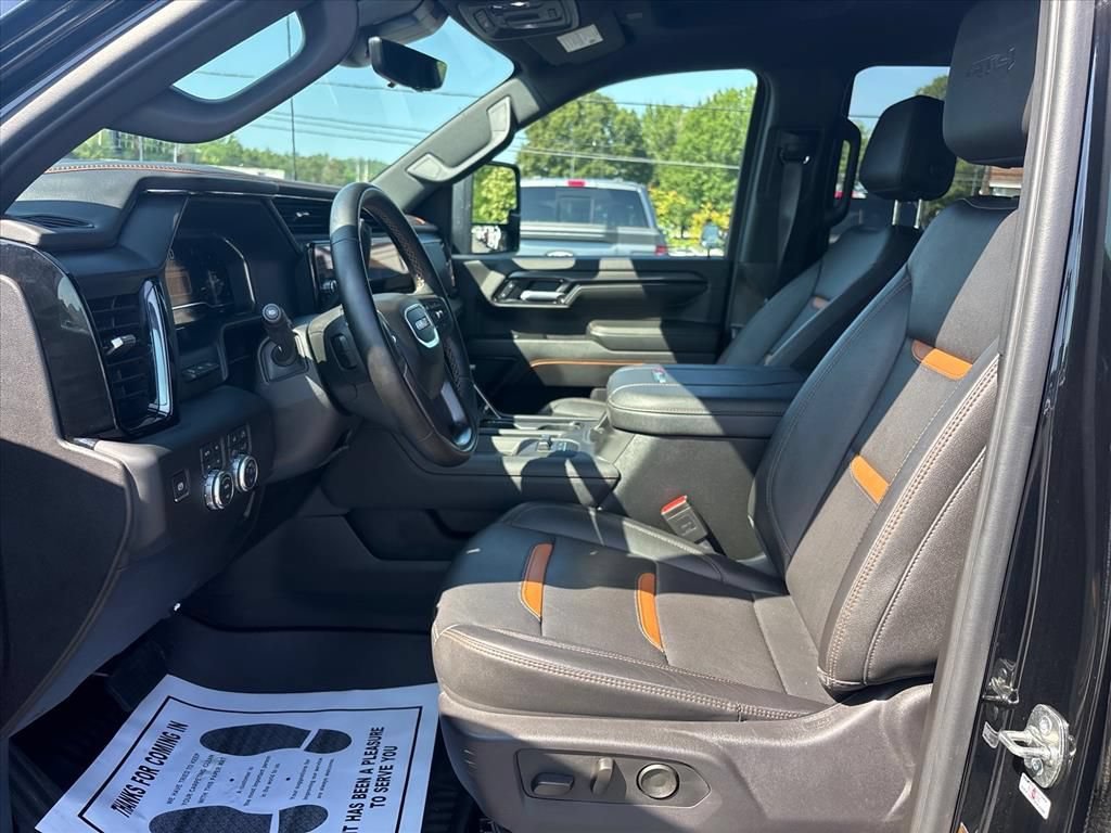 Used 2025 GMC Sierra 2500 AT4 w/ Technology Package AWD/4WD image 26