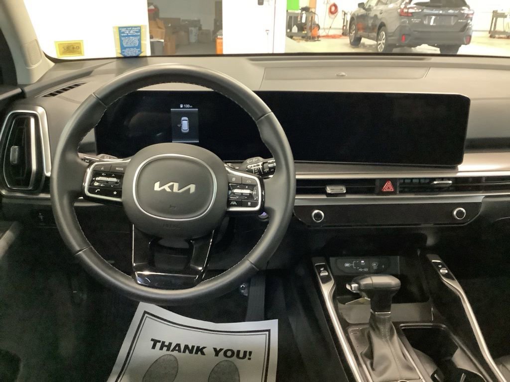 Used 2025 Kia Sorento S w/ Panoramic Sunroof Package AWD/4WD image 5