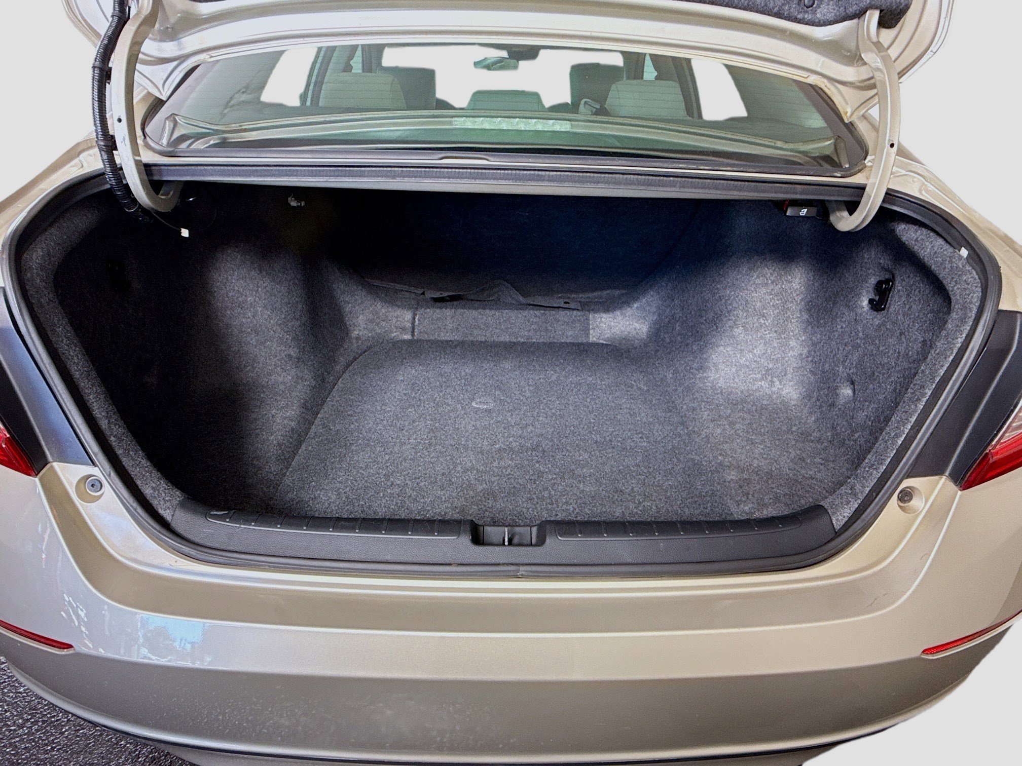 Used 2018 Honda Accord LX image 35