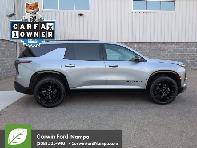 Used 2024 Chevrolet Traverse RS AWD/4WD image 2