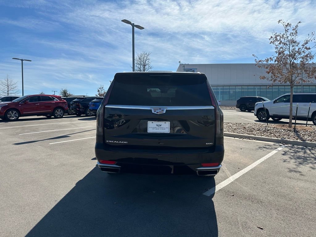 Used 2023 Cadillac Escalade ESV Premium Luxury Platinum image 8