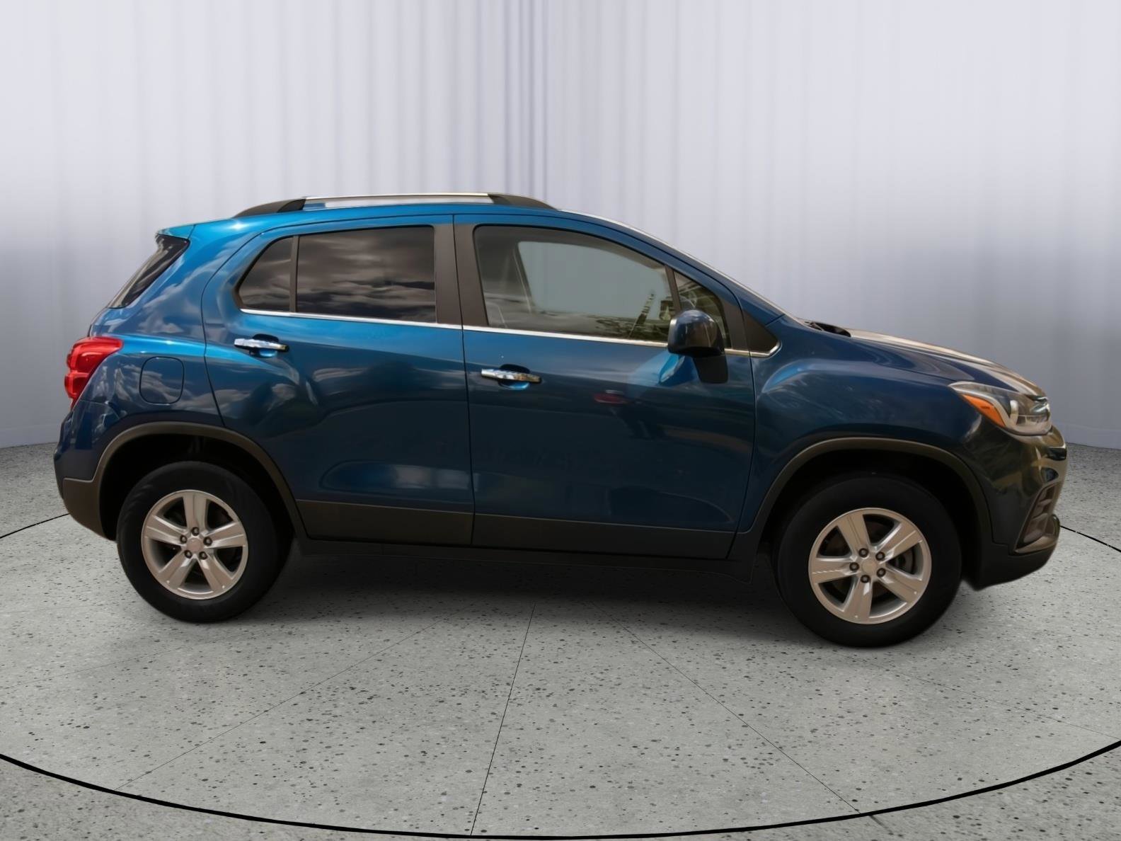 Used 2019 Chevrolet Trax LT w/ Driver Confidence Package AWD/4WD image 22
